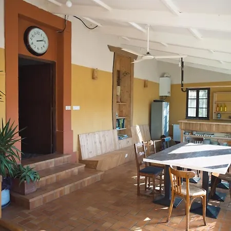 La Ruche - L'auberge Qui Relie Hostel *